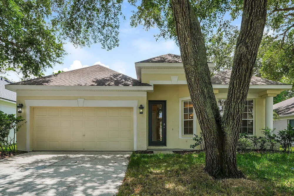 3 bed, 2.0 bath, 1840 sqft, $4,610 — Photo 1