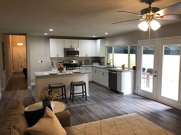 2nd image of 4209 Mayflower Dr