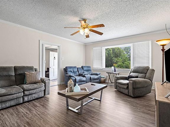 4th image of 3601 Lott Rd