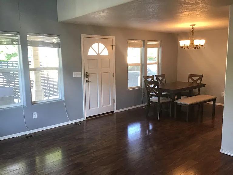 Palm Ave — Photo 2