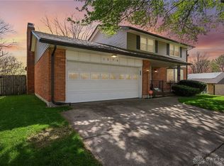 1576 Burchwood Dr, Fairborn, OH 45324