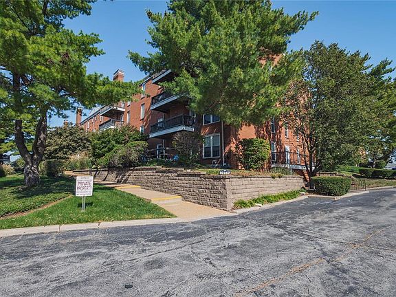 2nd image of 10367 Oxford Hill Dr APT 5