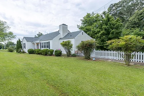 1119 Greenslake Rd Photo 1