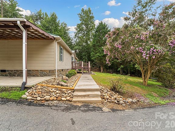 4th image of 2236 Sisue St