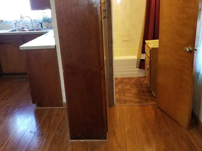 1344 Linwood Ave — Photo 4