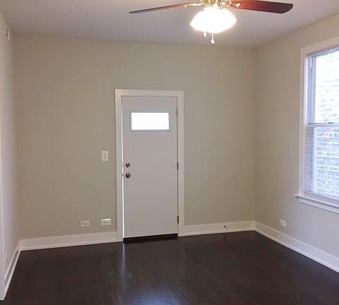 2nd image of 3309 N Southport Ave #K2r