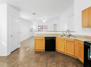 41176 N Cambria Dr, San Tan Valley, AZ 85140