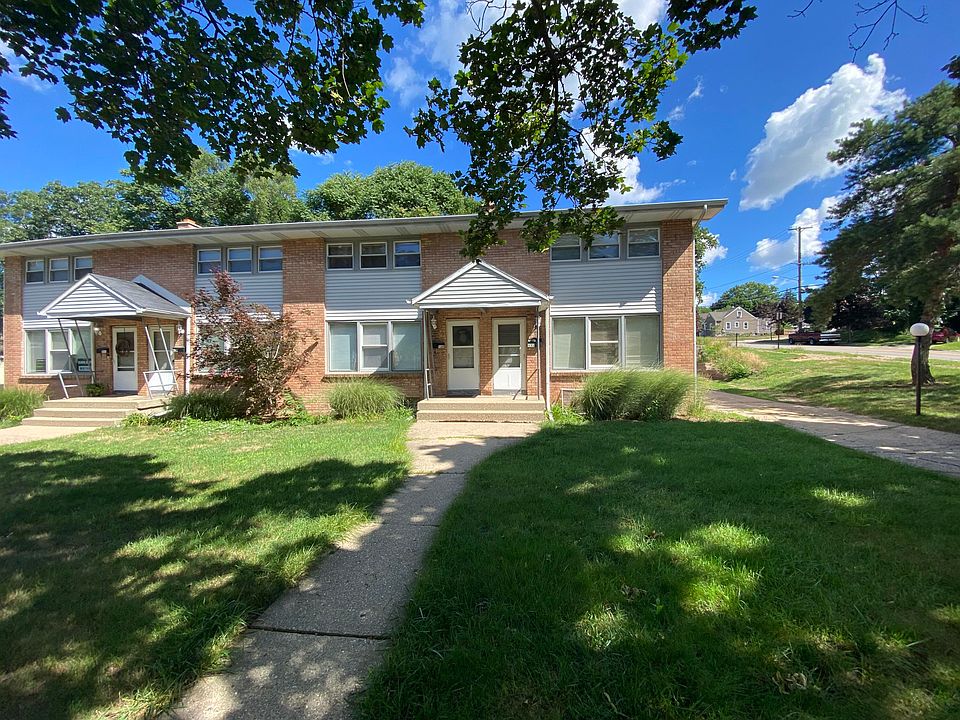 1st image of 927 Carrier Creek Blvd NE