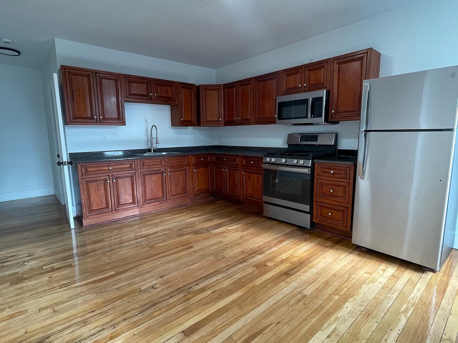 39 South St 8, Foxboro, MA 02035 Zillow