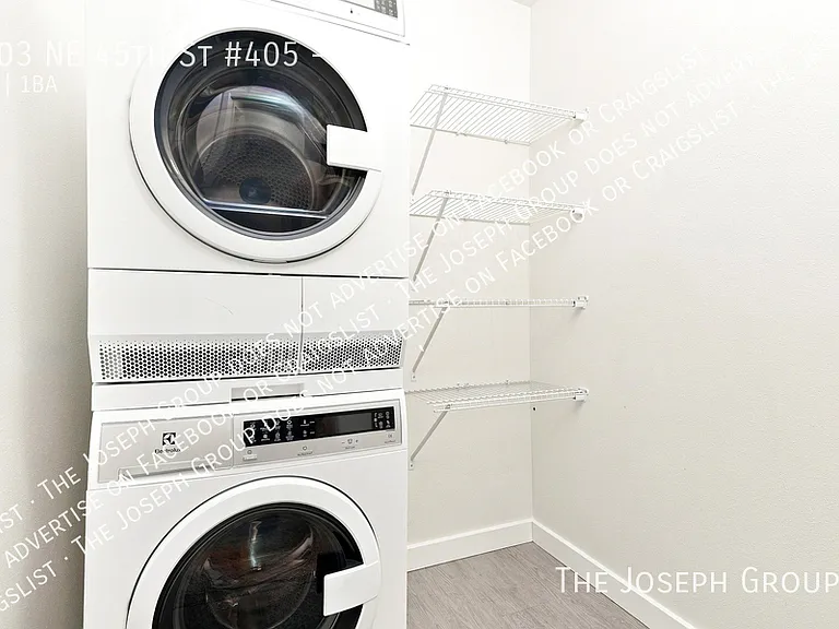 Laurelhurst — Photo 18