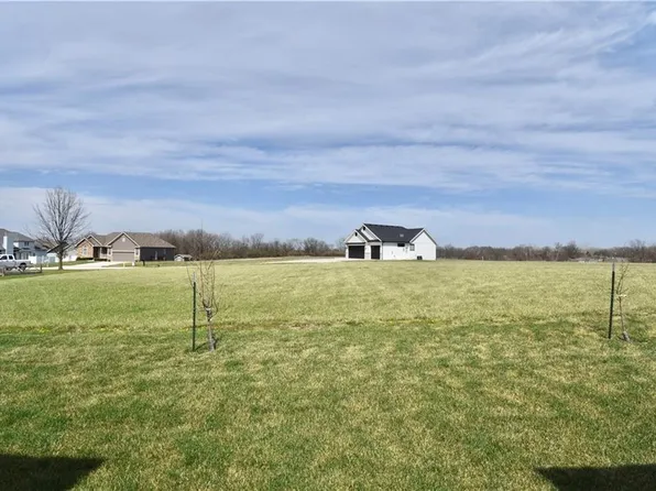 405 W 10th St, Lawson, MO 64062
