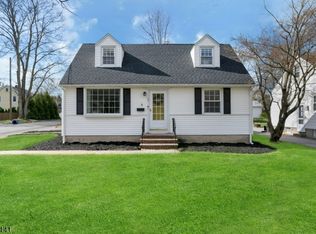 24 Central Ave, Morris Plains, NJ