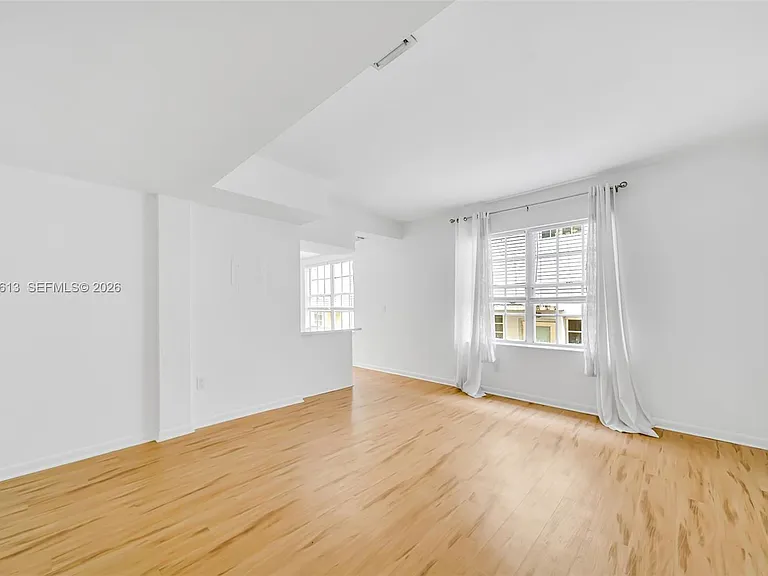 1051 Meridian Ave #1D — Photo 3