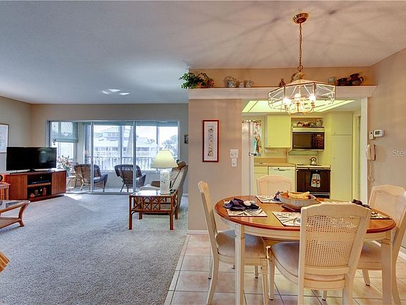 5th image of 716 Granada Ave APT 204
