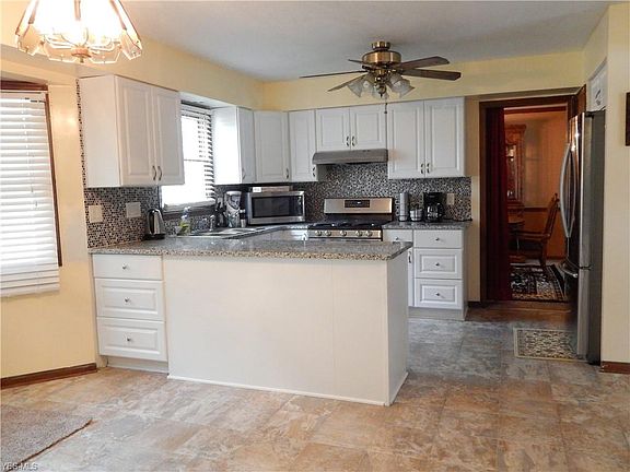 5th image of 7571 Parkside Dr