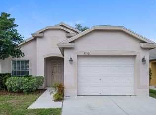 8350 Crescent Moon Dr, New Port Richey, FL 34655