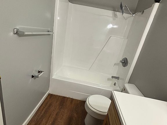 5th image of 415 N 2nd St #34