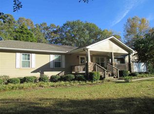 372 River Forest Ln, Talladega, AL 35160
