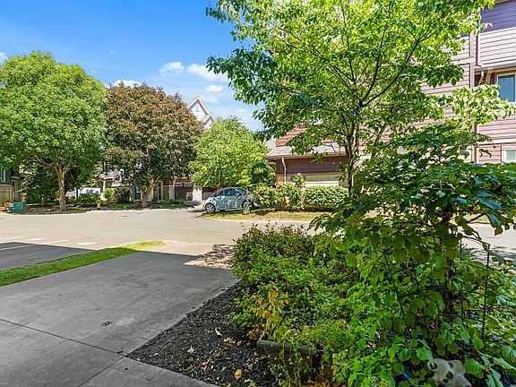 4th image of 45137 Nicomen Cres #21