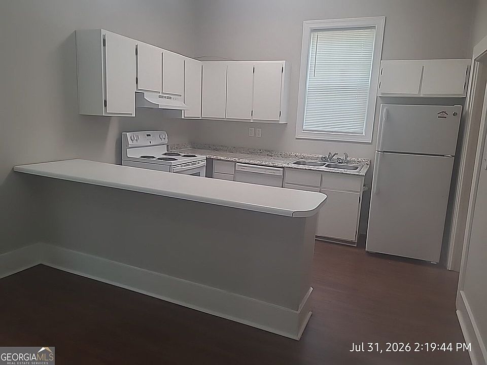 1st image of 322 Duncan St
