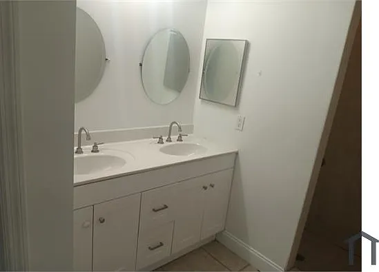 665 Chestnut St E — Photo 11