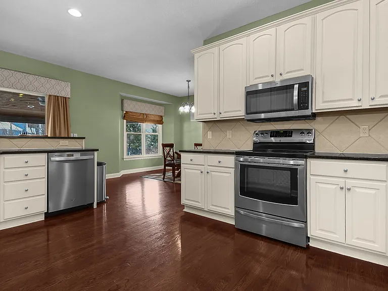 5464 Sandy Dr — Photo 39