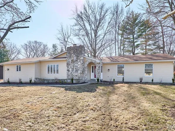 9 Savoy Dr, Lake Saint Louis, MO 63367