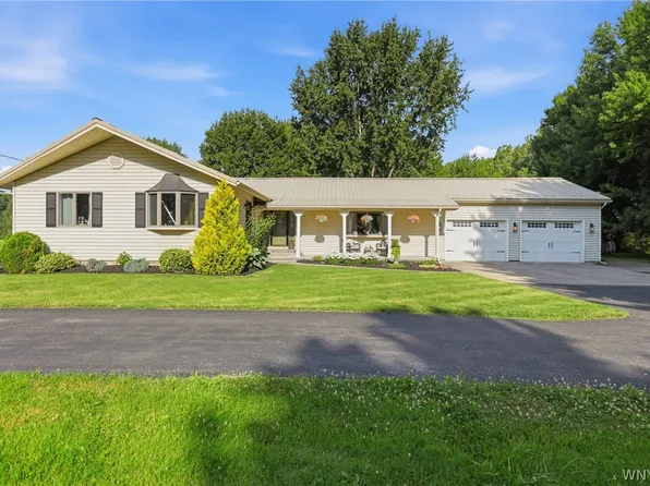 3820 Beebe Rd, Newfane, NY 14108