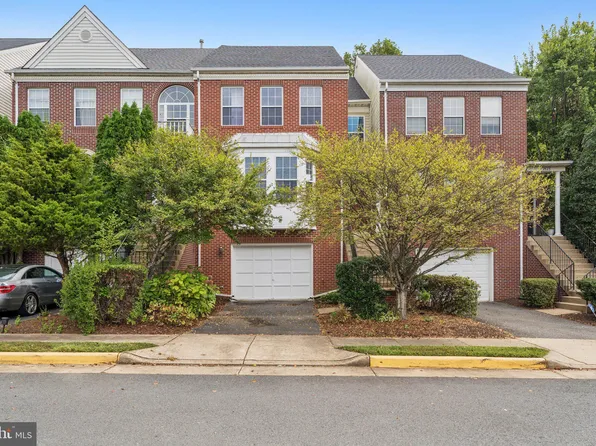 2921 Mainstone Dr, Fairfax, VA 22031