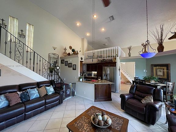 3rd image of 6953 Columbia Court