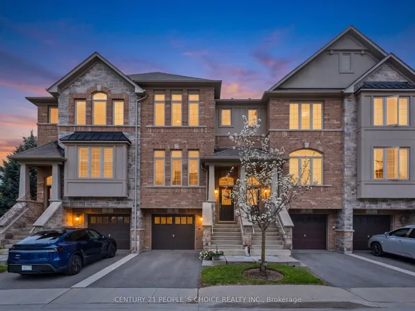 5972 Turney Dr #5, Mississauga, ON L5M 0S5