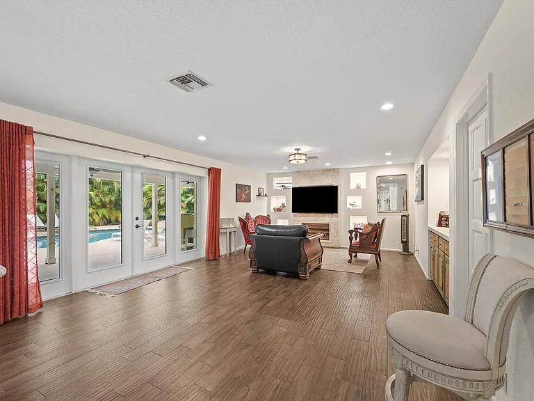 92 Squire Dr — Photo 26