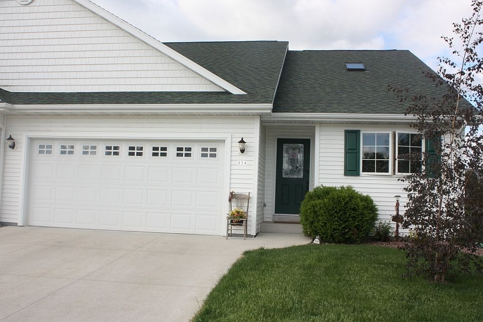1st image of 854 Eagles Way