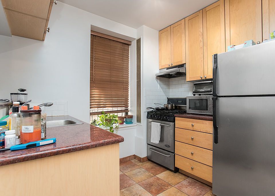 1st image of 309 W 19th St APT 23