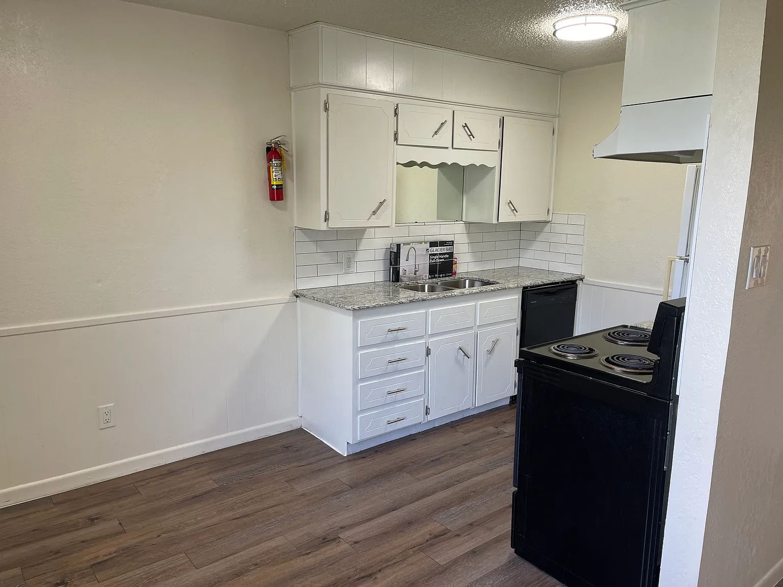 1702 Kirk Ave — Photo 4