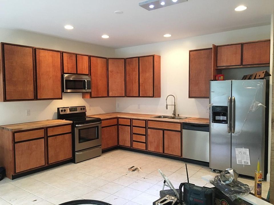 Full custom kitchen all new appliances