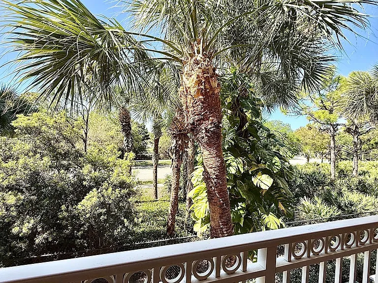 1206 Myrtlewood Cir E #1206 — Photo 3