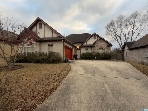 2961 Summit Dr, Fultondale, AL 35068