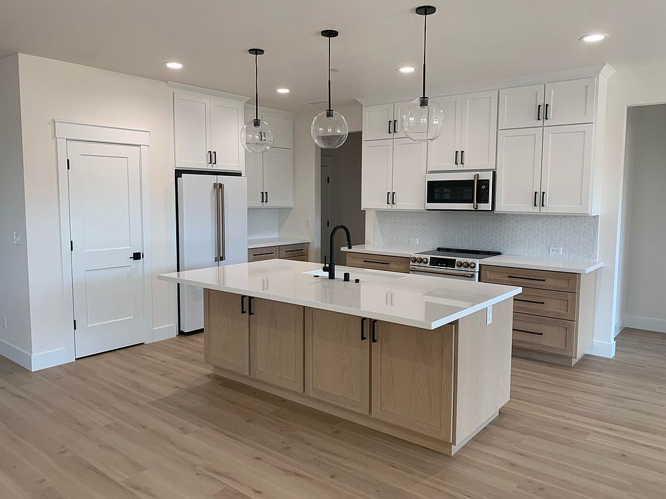 2nd image of 3127 Bedrock Ln