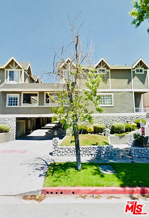 1st image of 2231 Montrose Ave APT 12