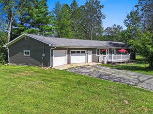 604 Wolf St, Crivitz, WI 54114
