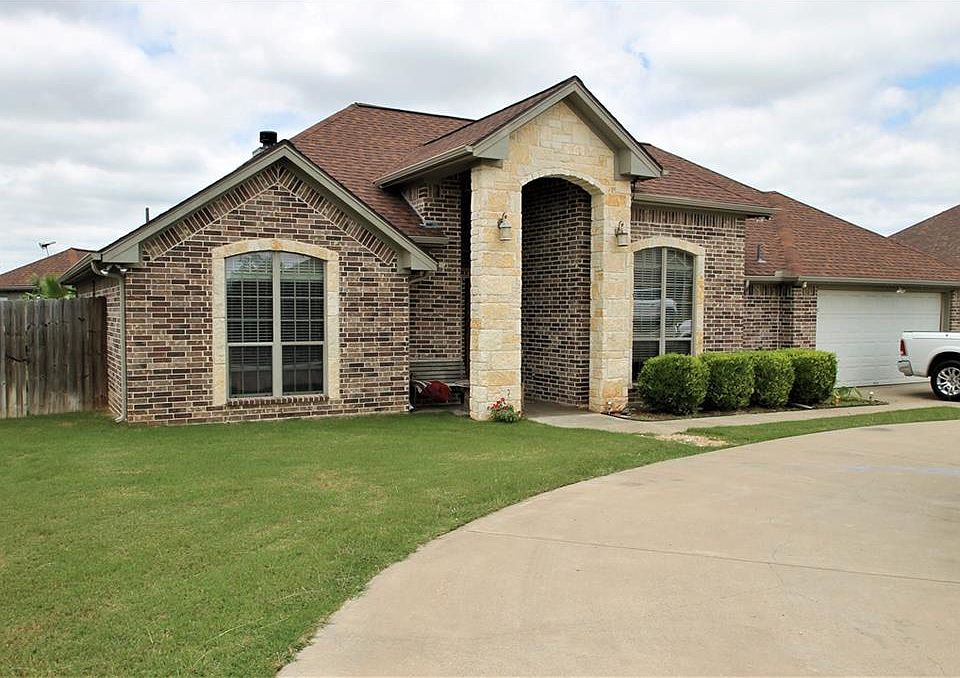 1st image of 903 Ambling Way Ct