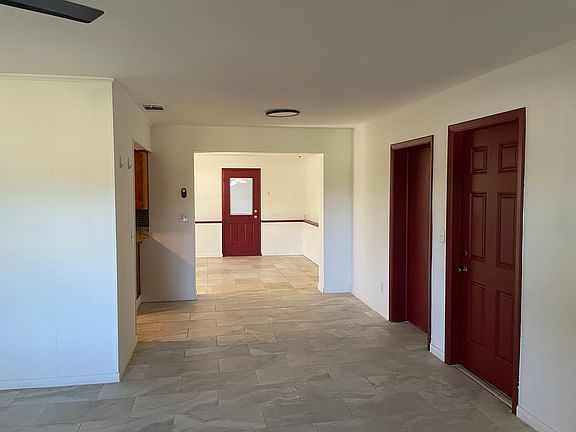 2nd image of 502 Vaughn St