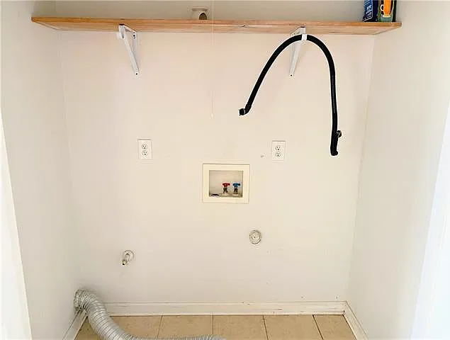 5569 Jordan Dr #B — Photo 5