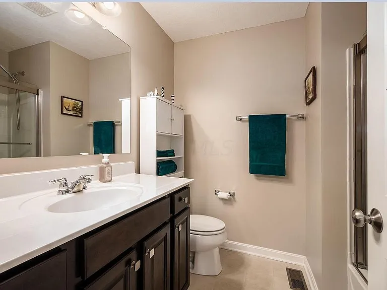 5694 Stearns Rd — Photo 27