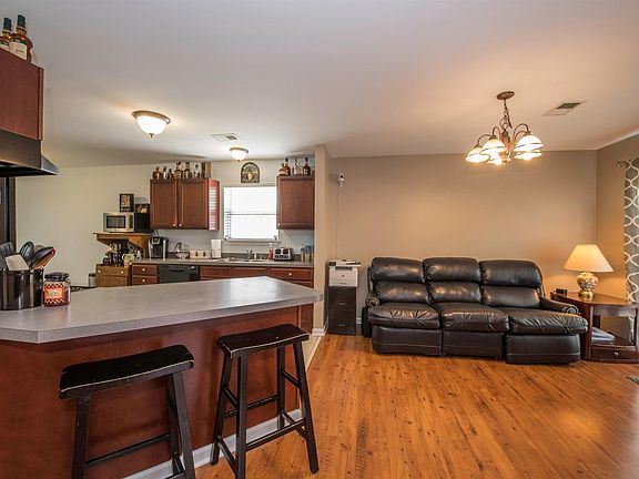 5th image of 141 Baybrook Cir