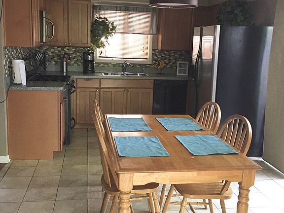 4th image of 2370 Dogwood Ln