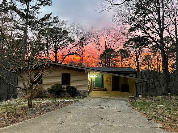 2nd image of 6 Lambeth Cir