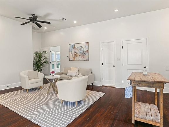 5th image of 2239 Peniston St