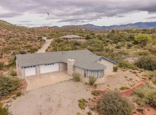 1 Arrowhead Ct, La Luz, NM 88337